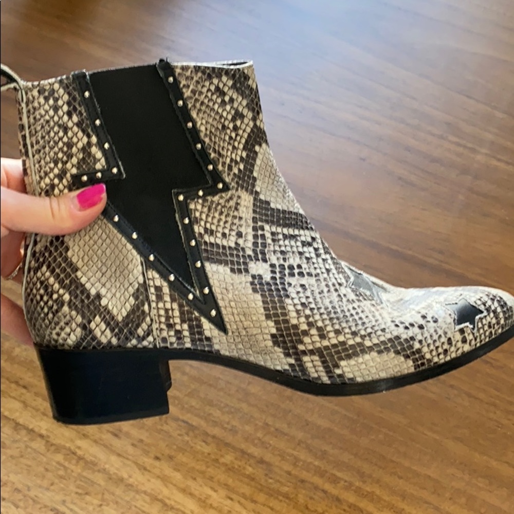 Modern Vice boots